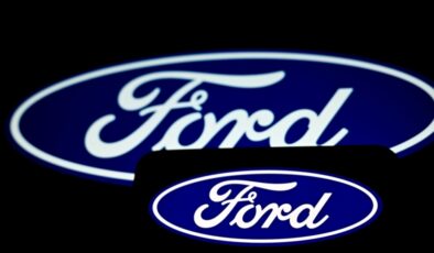 Ford tarife belirsizliği nedeniyle mali tahminlerini askıya aldı